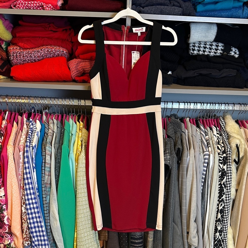 Madrag red/black/cream back zipper padded bust body con dress size S